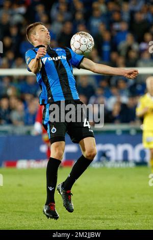 Le club Brandon Mechele se bat pour le ballon lors du match Jupiler Pro League entre le Club Brugge et Sporting Lokeren, à Bruges, le vendredi 14 septembre 2018, le septième jour de la Jupiler Pro League, la saison belge de championnat de football 2018-2019. BELGA PHOTO KURT DESPLENTER Banque D'Images