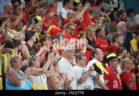 Supporters belges photographiés lors d'un match de basket-ball entre l'équipe nationale belge des chats belges et du Japon, dimanche 23 septembre 2018 à Tenerife, Espagne, deuxième match de la scène de groupe de la Champioship du monde des femmes, dans le Groupe C. BELGA PHOTO VIRGINIE LEFOUR Banque D'Images