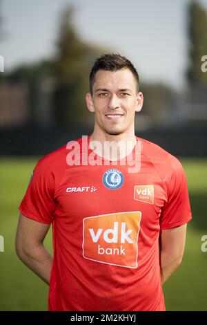 Lovre Kalinic, gardien de but de Gent, pose pour photographe, à marge du 2018-2019 séance photo de l'équipe belge de football de Jupiler Pro League KAA Gent, vendredi 19 octobre 2018 à Gent. BELGA PHOTO JASPER JACOBS Banque D'Images