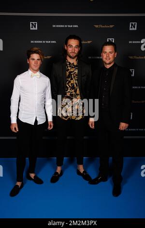 Belge Guillaume Van Keirsbulck de Wanty-Groupe Gobert, belge Tom Devriendt de Wanty-Groupe Gobert et BMC Racing Team directeur sportif Klaas Lodewyck photographié lors de la cérémonie de remise des prix 'Gala van de Flandrien 2018' pour le meilleur cycliste belge de la saison 2018, organisée par le journal 'Het Nieuwsblad', mardi 06 novembre 2018 À Oostende. BELGA PHOTO KURT DESPLENTER Banque D'Images