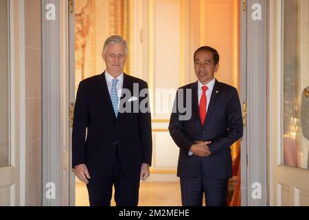 Bruxelles 14 décembre 2022. Le roi Philippe - Filip de Belgique et le président indonésien Joko Widodo pose pour le photographe lors d'une audience au Palais Royal à Bruxelles avec le président indonésien, le mercredi 14 décembre 2022. BELGA PHOTO HATIM KAGHAT Banque D'Images