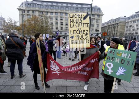 L'illustration montre la manifestation nationale féministe à l'occasion de la Journée internationale pour l'élimination de la violence à l'égard des femmes, dimanche 25 novembre 2018 à Bruxelles. BELGA PHOTO NICOLAS MATERLINCK Banque D'Images