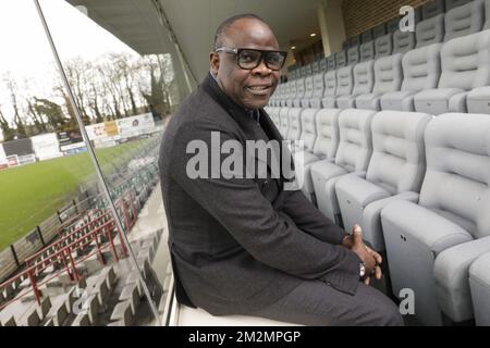 Basile Boli photographié lors de la huitième édition du prix Raymond Goethals, pour l'entraîneur dont le style était le plus proche du style de Raymond Goethals, lundi 03 décembre 2018, à Bruxelles. BELGA PHOTO THIERRY ROGE Banque D'Images