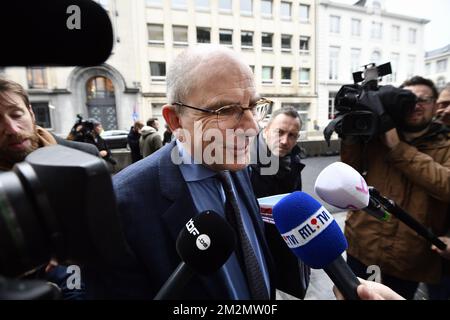 Le ministre de la Justice, Koen Geens, s'entretient avec la presse à l'approche d'une réunion du conseil des ministres du gouvernement fédéral à Bruxelles, le vendredi 07 décembre 2018. BELGA PHOTO ERIC LALMAND Banque D'Images