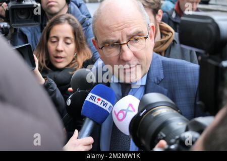 Le ministre de la Justice, Koen Geens, s'entretient avec la presse à l'approche d'une réunion du conseil des ministres du gouvernement fédéral à Bruxelles, le vendredi 07 décembre 2018. BELGA PHOTO NILS VANCRAEYNEST Banque D'Images