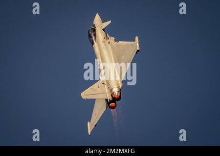 Un Eurofighter de l'aile 37th de l'Armée de l'Air italienne s'est écrasé, tuant le capitaine pilote Fabio Antonio Altruda. L'accident s'est produit à quelques kilomètres de la base de Trapani-Brigi après le retour d'une mission d'entraînement. Banque D'Images