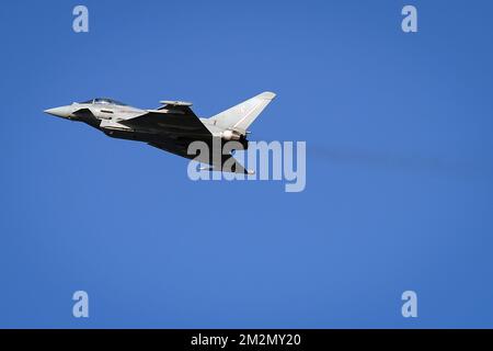 Un Eurofighter de l'aile 37th de l'Armée de l'Air italienne s'est écrasé, tuant le capitaine pilote Fabio Antonio Altruda. L'accident s'est produit à quelques kilomètres de la base de Trapani-Brigi après le retour d'une mission d'entraînement. Banque D'Images