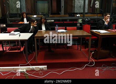 Les avocats attendent le début d'une session dans le procès concernant l'attentat terroriste au Musée juif de Bruxelles, au Palais de justice de Bruxelles, à Bruxelles, le jeudi 10 janvier 2019. Nemmauche et Bendrer sont accusés d'avoir commis un attentat terroriste le 24 mai 2014 au Musée juif de Bruxelles, tuant quatre personnes. BELGA PHOTO POOL FRANÇOIS LENOIR Banque D'Images