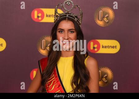 Miss Belgium 2019 Elena Castro Suarez pose pour le photographe lors de la remise des prix 'Gala van de Gouden K', organisée par la chaîne de télévision flamande pour enfants Ketnet, samedi 26 janvier 2019 à Anvers. BELGA PHOTO LUC CLAESSEN Banque D'Images