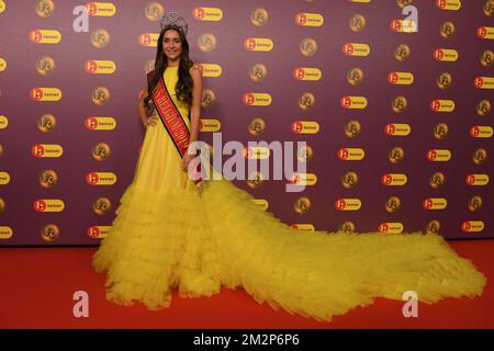 Miss Belgium 2019 Elena Castro Suarez pose pour le photographe lors de la remise des prix 'Gala van de Gouden K', organisée par la chaîne de télévision flamande pour enfants Ketnet, samedi 26 janvier 2019 à Anvers. BELGA PHOTO LUC CLAESSEN Banque D'Images