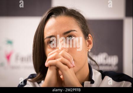 Caroline Garcia française photographiée après le tirage au sort du programme de jeu pour le quart de finale de ce week-end de la rencontre de tennis de la Fed Cup entre la Belgique et la France, dans le Groupe mondial, vendredi 08 février 2019, à Liège. BELGA PHOTO BENOIT DOPPAGNE Banque D'Images