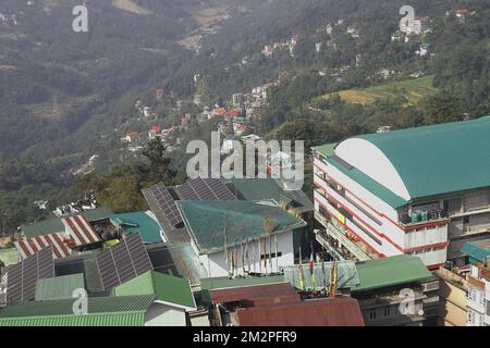Gangtok, Sikkim, Inde - 11th octobre 2022 : magnifique paysage urbain de la station de colline de gangtok. gangtok est la capitale de sikkim et un lieu touristique populaire Banque D'Images