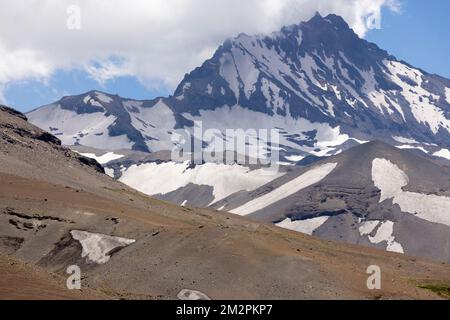 Volcan Planchón-Peteroa à Paso Vergara - traverser la frontière du Chili à l'Argentine tout en voyageant en Amérique du Sud Banque D'Images