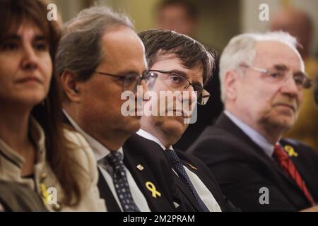 Laura Borras, Présidente de la Catalogne Quim Torra et leader catalan en exil Carles Puigdemont photographié lors d'une conférence de presse à Bruxelles, le lundi 18 février 2019. BELGA PHOTO THIERRY ROGE Banque D'Images