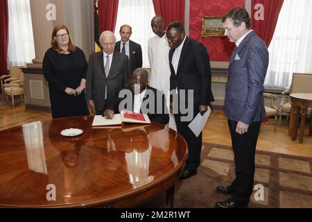 Sabine Bethune, sénateur de CD&V, Jacques Brotchi, président du Sénat, et Laurent Monsengwo, cardinal congolais, photographiés lors d'une réunion au sénat au Parlement fédéral à Bruxelles, le lundi 25 février 2019. BELGA PHOTO THIERRY ROGE Banque D'Images