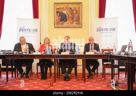 Benoit Legros, Laurence Genot, le sénateur Alain Destexhe et André-Pierre Puget photographiés lors d'une conférence de presse pour annoncer que Destexhe quitte son parti, MR libéraux francophones pour créer son propre parti appelé - LISTES DESTEXHE à Bruxelles et en Wallonie, en prévision des élections fédérales de mai prochain en Belgique, le mercredi 20 février 2019. BELGA PHOTO PAUL-HENRI VERLOOY Banque D'Images