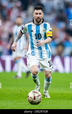 13 décembre 2022, Qatar, Lusail: Football: Coupe du monde, Argentine - Croatie, finale, demi-finale, stade Lusail, Lionel Messi en action en Argentine. Photo : Tom Weller/dpa Banque D'Images