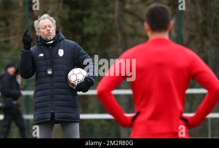 L'entraîneur-chef de Standard Michel Preud'homme gestes lors d'une session d'entraînement de l'équipe belge de football Standard de Liège, mercredi 06 mars 2019 à Liège. BELGA PHOTO VIRGINIE LEFOUR Banque D'Images