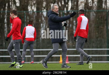 L'entraîneur-chef de Standard Michel Preud'homme gestes lors d'une session d'entraînement de l'équipe belge de football Standard de Liège, mercredi 06 mars 2019 à Liège. BELGA PHOTO VIRGINIE LEFOUR Banque D'Images