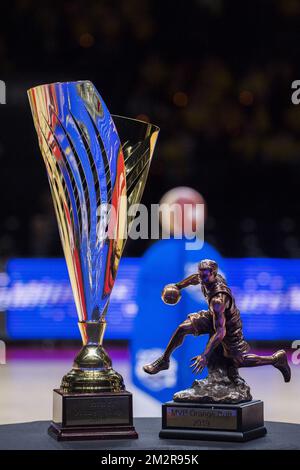 L'illustration montre les trophées du match de basket-ball entre BC Ostende et Anvers Giants, la finale de la coupe belge, dimanche 10 mars 2019 à Bruxelles. BELGA PHOTO LAURIE DIEFFEMBACQ Banque D'Images