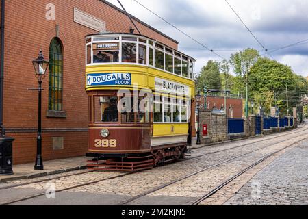 Leeds City transport Tram n° 399, Musée national du tramway, Crich, Matlock, Derbyshire, Angleterre. Banque D'Images