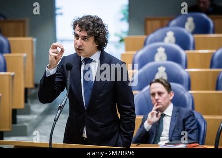 LA HAYE - Jesse Klaver (Groenlinks), Henk Nijboer (PvdA) lors d'un débat sur le Mémorandum d'automne 2022. ANP BART MAAT pays-bas hors - belgique hors Banque D'Images