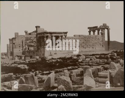 Érechthéion et Caryatides sud-ouest , temples grecs, sites archéologiques, Erechtheum Athènes, Grèce. Collection Nicholas Catsimpolas Banque D'Images