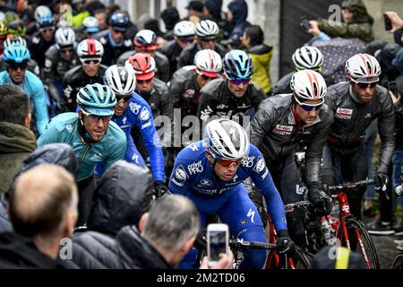 Cavals Remi français de Deceuninck - Quick-Step, Belge Tim Wellens de Lotto Soudal, Polonais Tomasz Marczynski de Lotto Soudal et Espagnol Omar Fraile d'Astana Pro Team photographié lors de l'édition 105th de la course cycliste d'une journée à Liège-Bastogne-Liège, dimanche 28 avril 2019, 258 km, à Liège. BELGA PHOTO ERIC LALMAND Banque D'Images