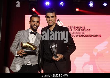 Mehdi Carcela de Standard et Hamdi Harbaoui d'Essevee photographiés lors du trophée Lion belge pour les meilleurs joueurs de football belges de descendance arabe ou berbère, le lundi 29 avril 2019, au Palais de Birmingham à Bruxelles. BELGA PHOTO THIERRY ROGE Banque D'Images