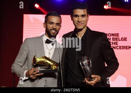 Mehdi Carcela de Standard et Hamdi Harbaoui d'Essevee photographiés lors du trophée Lion belge pour les meilleurs joueurs de football belges de descendance arabe ou berbère, le lundi 29 avril 2019, au Palais de Birmingham à Bruxelles. BELGA PHOTO THIERRY ROGE Banque D'Images