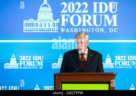 Washington DC, États-Unis. 09th décembre 2022. Stephen Harper, premier ministre du Canada de 2006 à 2015 lors de son discours au forum de l'UDI de 2022 à Washington DC. Les forums IDU réunissent des décideurs politiques, des hauts responsables de partis et des leaders d'opinion issus de notre appartenance mondiale et au-delà. Les rassemblements de l'UDI permettent un échange ouvert et des débats vigoureux dans un environnement unique entre des partenaires partageant les mêmes idées et engagés dans des valeurs communes de liberté et de démocratie. Crédit : SOPA Images Limited/Alamy Live News Banque D'Images