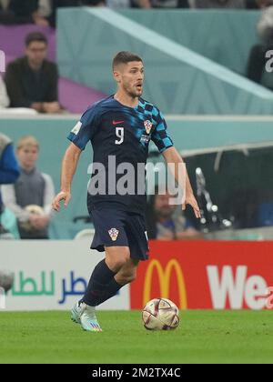 12/13/2022, Lusail iconic Stadium, Doha, QAT, coupe du monde FIFA 2022, demi-finales, Argentine contre Croatie, dans la photo l'avant de Croatie Andrej Kramaric Banque D'Images