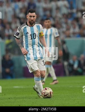 12/13/2022, Lusail Iconic Stadium, Doha, QAT, coupe du monde de la FIFA 2022, demi-finales, Argentine contre Croatie, dans la photo l'avant de l'Argentine Lionel Messi Banque D'Images