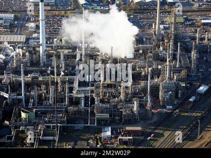 Vue aérienne, typique de l'industrie pétrochimique, de la raffinerie Phillips 66 de South Killingholme, Immingham, North Lincolnshire, Royaume-Uni Banque D'Images