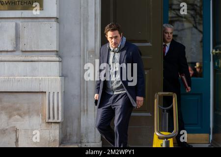 Londres, Angleterre, Royaume-Uni. 14th décembre 2022. Le ministre des anciens combattants, JOHNNY MERCER, est vu à l'extérieur du Cabinet. (Image de crédit : © Tayfun Salci/ZUMA Press Wire) Banque D'Images