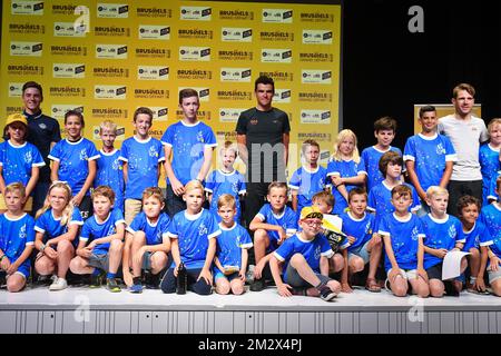 L'illustration montre des enfants posant des questions lors d'une conférence de presse avant l'édition 106th de la course cycliste Tour de France, à Bruxelles, Belgique, le mercredi 03 juillet 2019. Le Tour de France de cette année commence à Bruxelles et se déroule de 6 juillet à 28 juillet. BELGA PHOTO DAVID STOCKMAN Banque D'Images