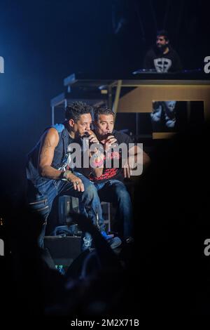 Joeystarr & Kool Shen du groupe de rap français Supréme NTM sur scène Banque D'Images