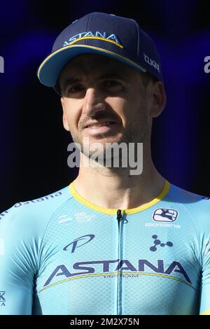 Espagnol Gorka Izaguirre Insausti de Astana Pro Team photographié lors de la présentation de l'équipe à la Grand place - Grote Markt à Bruxelles, pour l'édition 106th de la course cycliste Tour de France, jeudi 04 juillet 2019. Le Tour de France de cette année commence à Bruxelles et se déroule de 6 juillet à 28 juillet. BELGA PHOTO YORICK JANSENS Banque D'Images