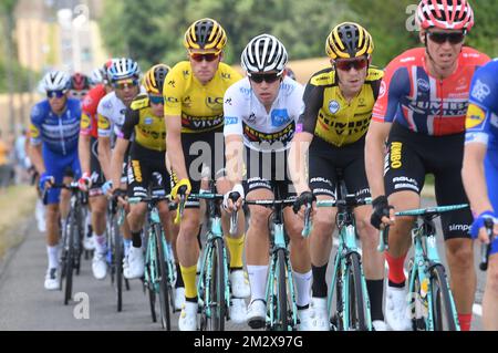 Néerlandais Mike Teunissen de l'équipe Jumbo-Visma portant le maillot jaune du leader dans le classement général, belge Wout Van Aert de l'équipe Jumbo-Visma portant le maillot blanc du meilleur jeune pilote, Laurens de plus belge de Team Jumbo-Visma et Norwegian Amund Grondahl Jansen de Team Jumbo-Visma photographiés en action lors de la deuxième étape de l'édition 106th de la course cycliste Tour de France, un essai de 27,6km heures d'équipe à Bruxelles, Belgique, dimanche 07 juillet 2019. Le Tour de France de cette année commence à Bruxelles et se déroule de 6 juillet à 28 juillet. BELGA PHOTO DAVID STOCKMAN Banque D'Images