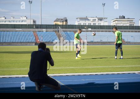 Les joueurs de Virton se réchauffent avant un match amical entre le Royal excelsior Virton belge et Dudelange luxembourgeois, à Luxembourg, au Grand-Duché de Luxembourg, le samedi 06 juillet 2019. BELGA PHOTO ANTHONY DEHEZ Banque D'Images