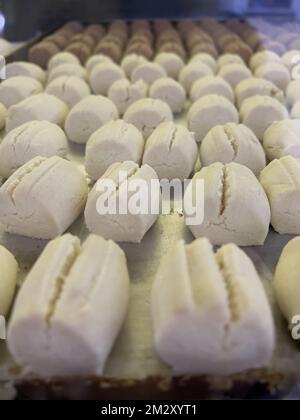 Lignes de cookies. Pile de cookies perdue. Banque D'Images