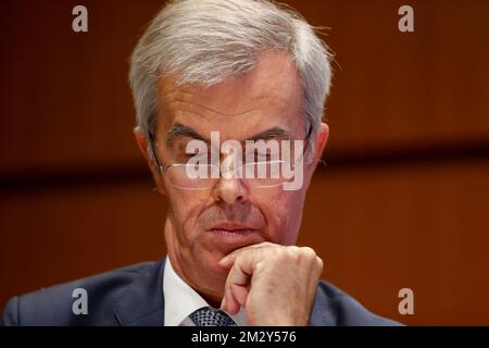 Rik Scheerlinck, CFO de KBC, photographié lors d'une conférence de presse pour présenter les résultats semestriils du Groupe KBC, jeudi 08 août 2019 au siège de KBC à Bruxelles. BELGA PHOTO NICOLAS MATERLINCK Banque D'Images