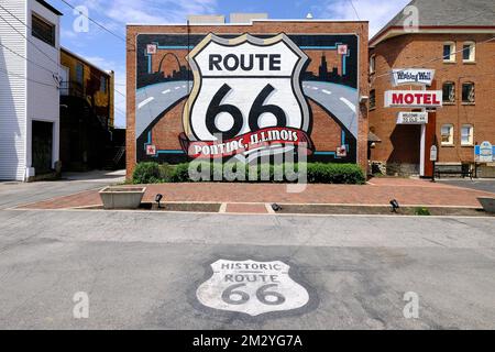 Peinture murale de la route 66 dans le centre historique de Pontiac, Illinois, États-Unis d'Amérique Banque D'Images