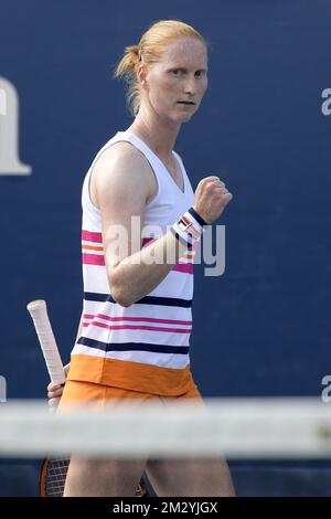 Belge Alison Van Uytvanck célèbre lors d'un premier tour de match entre Belge Alison Van Uytvanck (WTA 68) et Slovakian Viktoria Kuzmova (WTA 52) au championnat féminin de tennis de l'US Open Grand Chelem, à Flushing Meadow, à New York City, Etats-Unis, le lundi 26 août 2019. BELGA PHOTO YORICK JANSENS Banque D'Images