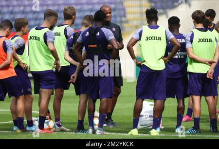 Vincent Kompany gestes d'Anderlecht lors d'une session d'entraînement du club de football belge RSC Anderlecht, mercredi 28 août 2019 à Bruxelles. BELGA PHOTO VIRGINIE LEFOUR Banque D'Images