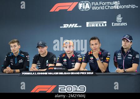 George Russell, pilote britannique de Williams, Valtteri Bottas, pilote finlandais de Mercedes, Max Verstappen, pilote néerlandais de Red Bull, Alexander Albon, pilote thaïlandais de Toro Rosso, et Sergio Perez, pilote mexicain de Racing point, assistent à une conférence de presse en prévision de la course du Grand Prix de Formule 1 de Spa-Francorchamps, à Spa-Francorchamps, le jeudi 29 août 2019. BELGA PHOTO BENOIT DOPPAGNE Banque D'Images