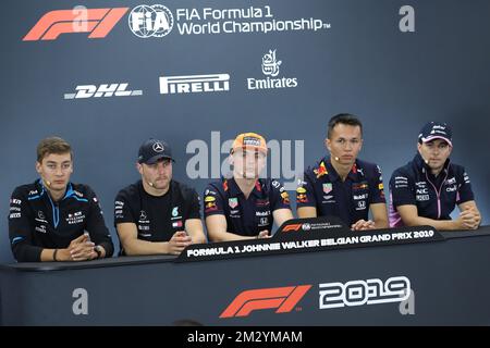 George Russell, pilote britannique de Williams, Valtteri Bottas, pilote finlandais de Mercedes, Max Verstappen, pilote néerlandais de Red Bull, Alexander Albon, pilote britannique de Red Bull, et Sergio Perez, pilote mexicain de Racing point, photographiés lors d'une conférence de presse lors des préparatifs de la course du Grand Prix de Formule 1 de Spa-Francorchamps, à Spa-Francorchamps, Jeudi 29 août 2019. BELGA PHOTO BENOIT DOPPAGNE Banque D'Images