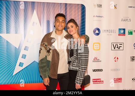 Aster Nzeyimana, journaliste sportif, et l'actrice Lize Feryn photographiés lors de la soirée d'ouverture de l'édition 13th du festival du film d'Ostende, vendredi 06 septembre 2019. BELGA PHOTO JAMES ARTHUR GEKIERE Banque D'Images