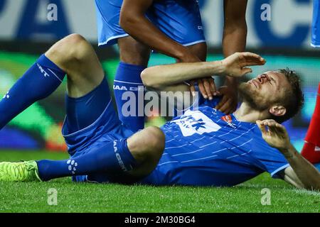 ATTENTION ÉDITEURS - CORRECTION DE LÉGENDE - correction du nom du joueur, pas de Deutre mais Plastun - la version correcte suit : Igor Plastun de Gent est blessé au nez lors d'un match de football entre SV Zulte Waregem et KAA Gent, dimanche 22 septembre 2019 à Waregem, le huitième jour de la saison de championnat belge de football de la « Jupiler Pro League » 2019-2020. BELGA PHOTO DAVID PINTENS Banque D'Images