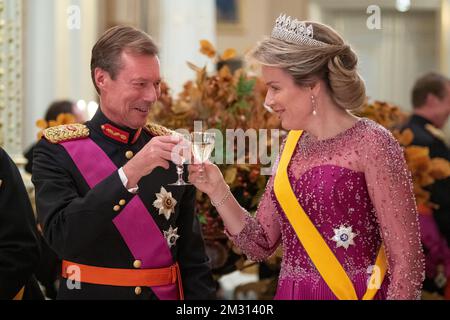 Le Grand-duc Jean de Luxembourg accueille avec la reine Mathilde de Belgique un banquet d'État organisé par le Grand-duc en l'honneur du roi et de la reine de Belgique, le premier jour d'une visite d'État de trois jours du couple royal belge à Luxembourg, le mardi 15 octobre 2019, à Luxembourg. PISCINE PHOTO DE BELGA CHRISTOPHE LICOPPE Banque D'Images